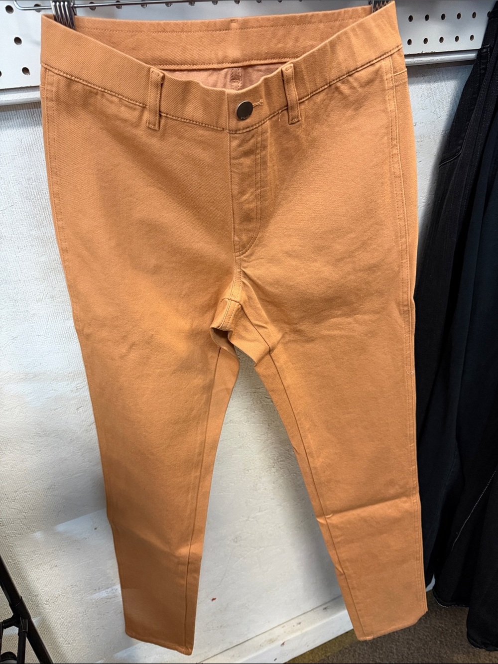Uniqlo Skinny Jeans in Camel